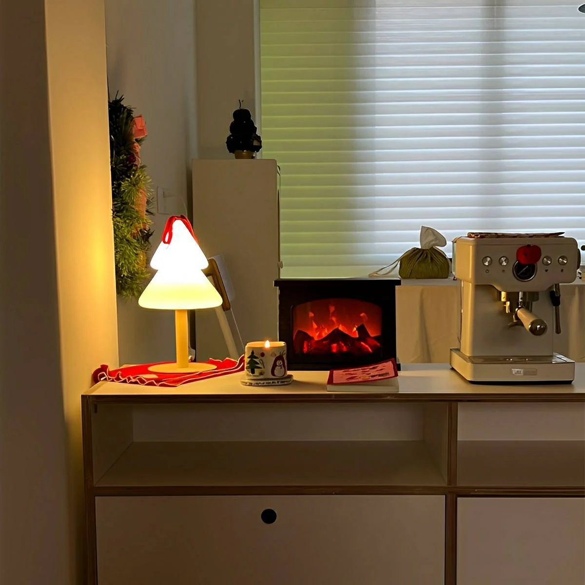 Modern Christmas Tree Glass LED Table Lamp Plug In - Image 9