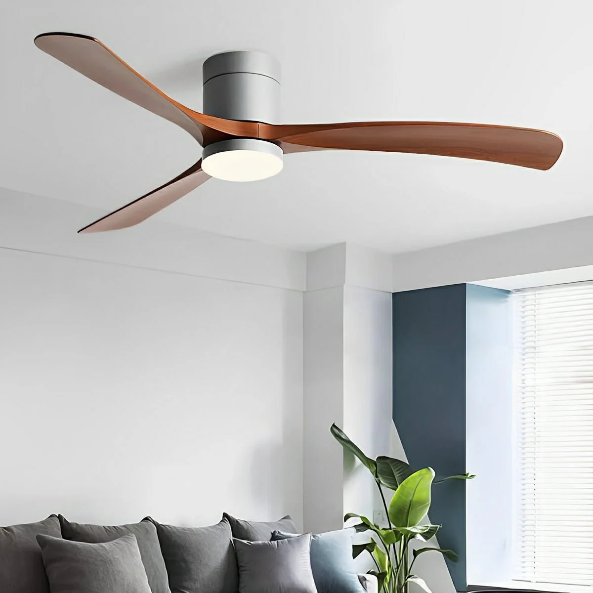 Modern 6-speed Reverse Frequency DC Motor Fan Light - Image 3