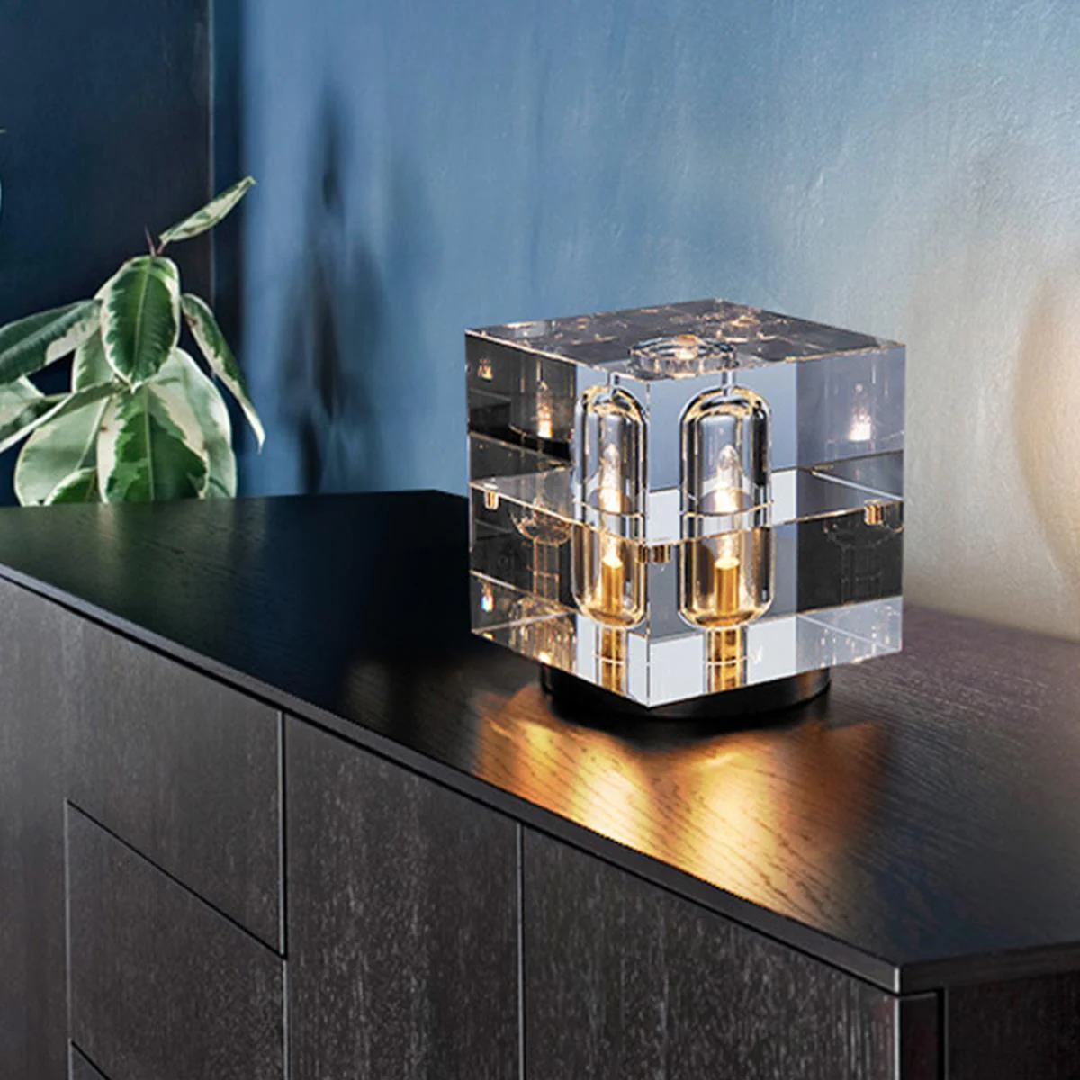 Modern Luxury Square Crystal LED Indoor Table Lamp