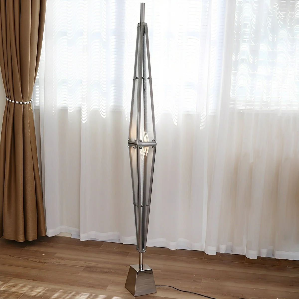 Modern Minimalist Diamond-Shaped Dimmable LED Floor Lamp - Image 4