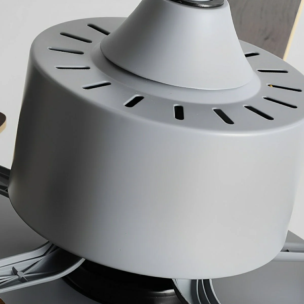 Modern Minimalist 6-Speed Reverse Frequency Conversion DC Motor Ceiling Fan Light - Image 8
