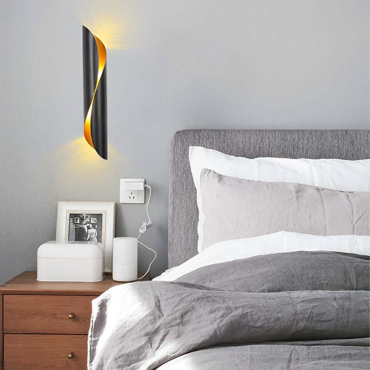 Nordic Unique Metal Up and Down Wall Bedside Industrial Wall Sconce Fixture - Image 5