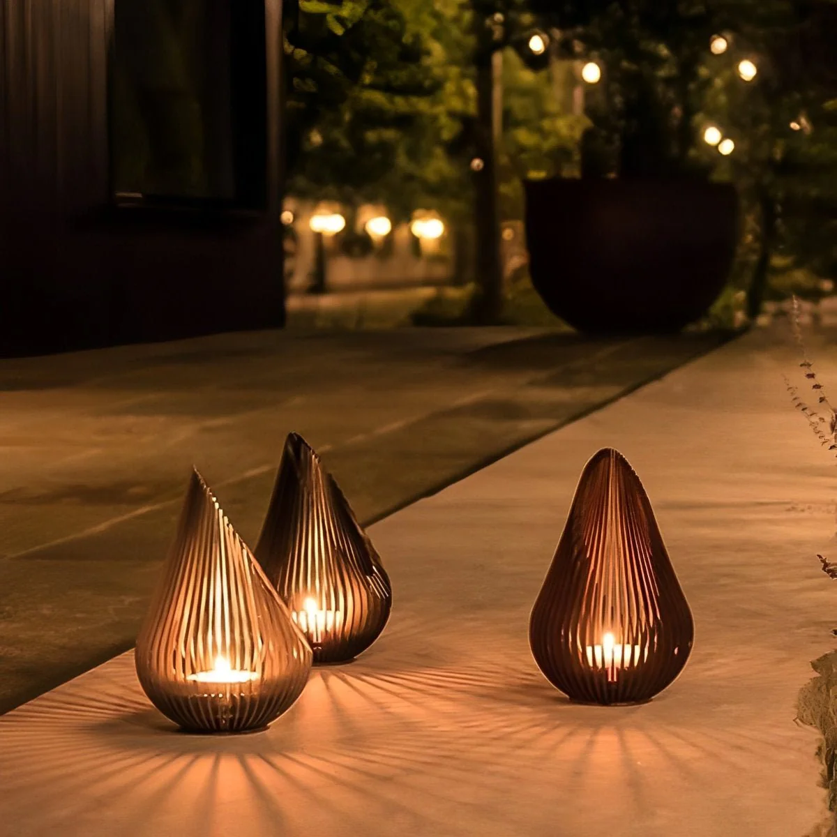 Waterproof Outdoor Steel Tulip Tea-Light Candleholders - Image 4